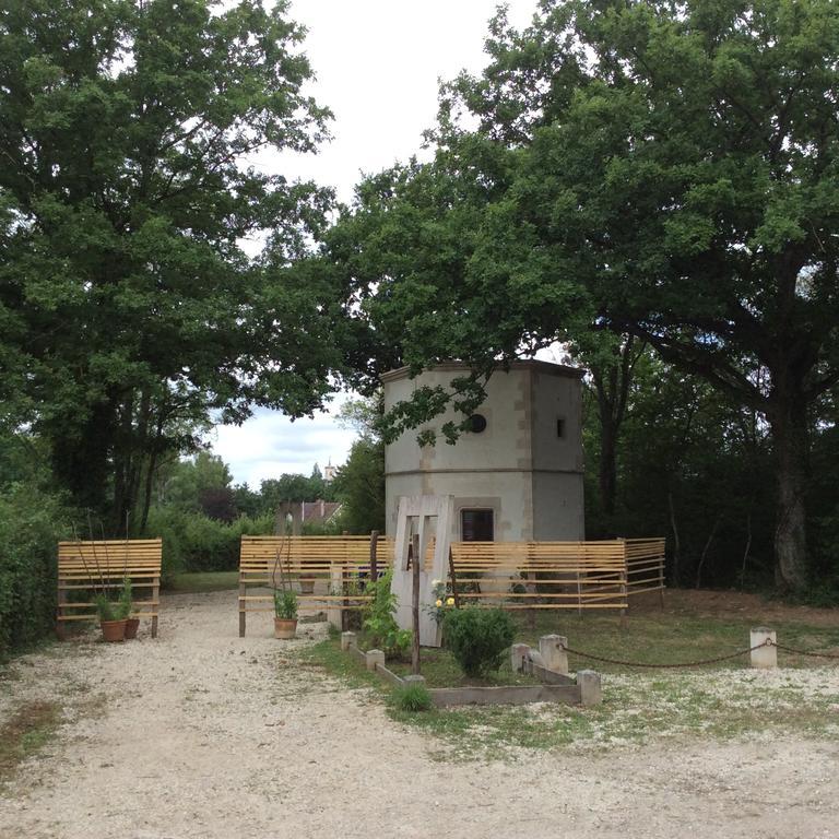Hexagonal Tower For 2 With Shared Pool Villa Semur-en-Auxois Exterior photo