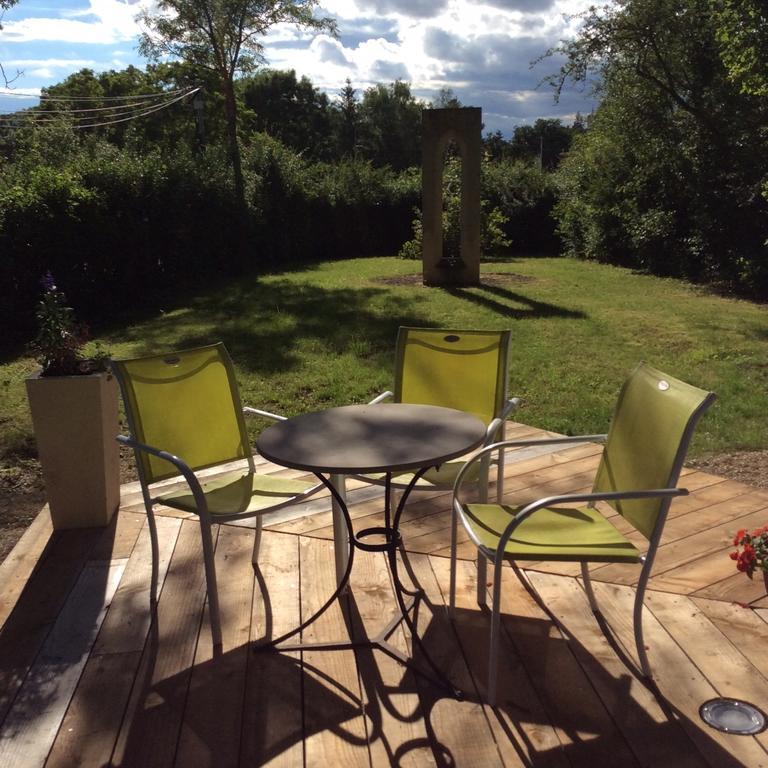 Hexagonal Tower For 2 With Shared Pool Villa Semur-en-Auxois Exterior photo